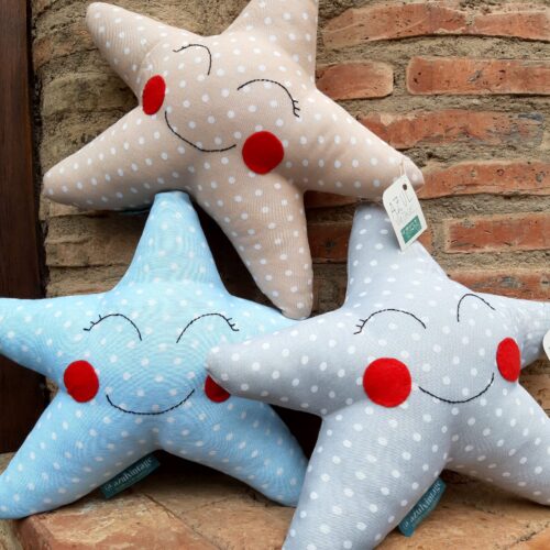 Cojín infantil estrella celeste con lunares - Imagen 3