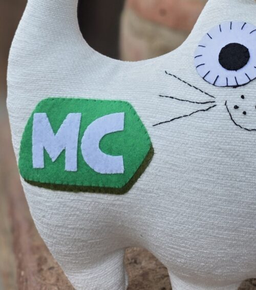 El famoso gato conocido como "El gato de Guadix" o "El gato de Andalucía Directo" porque es la mascota del programa Andalucía Directo de Canal Sur.