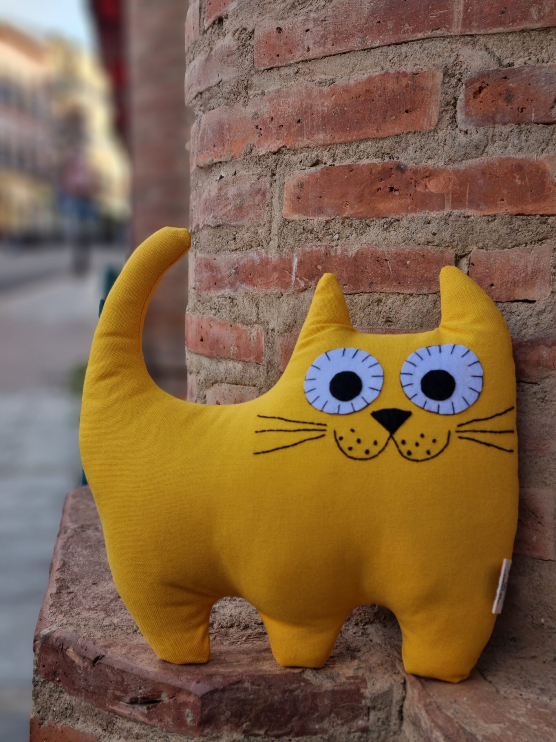 Gato mascota amarillo
