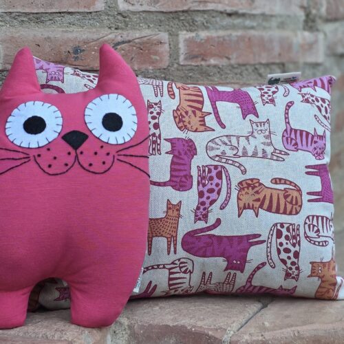 Cojín infantil gatos rosas - Imagen 1
